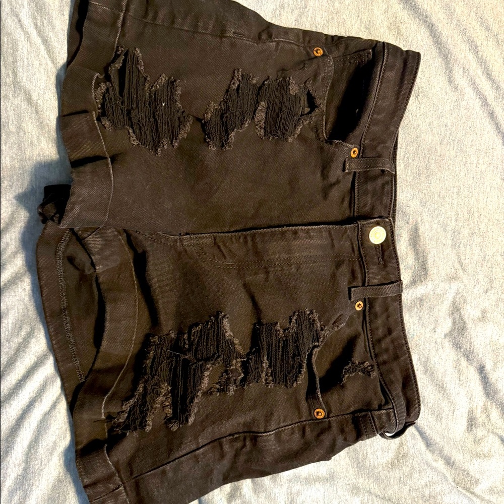 American Eagle, like new, black distressed mom shorts size 8